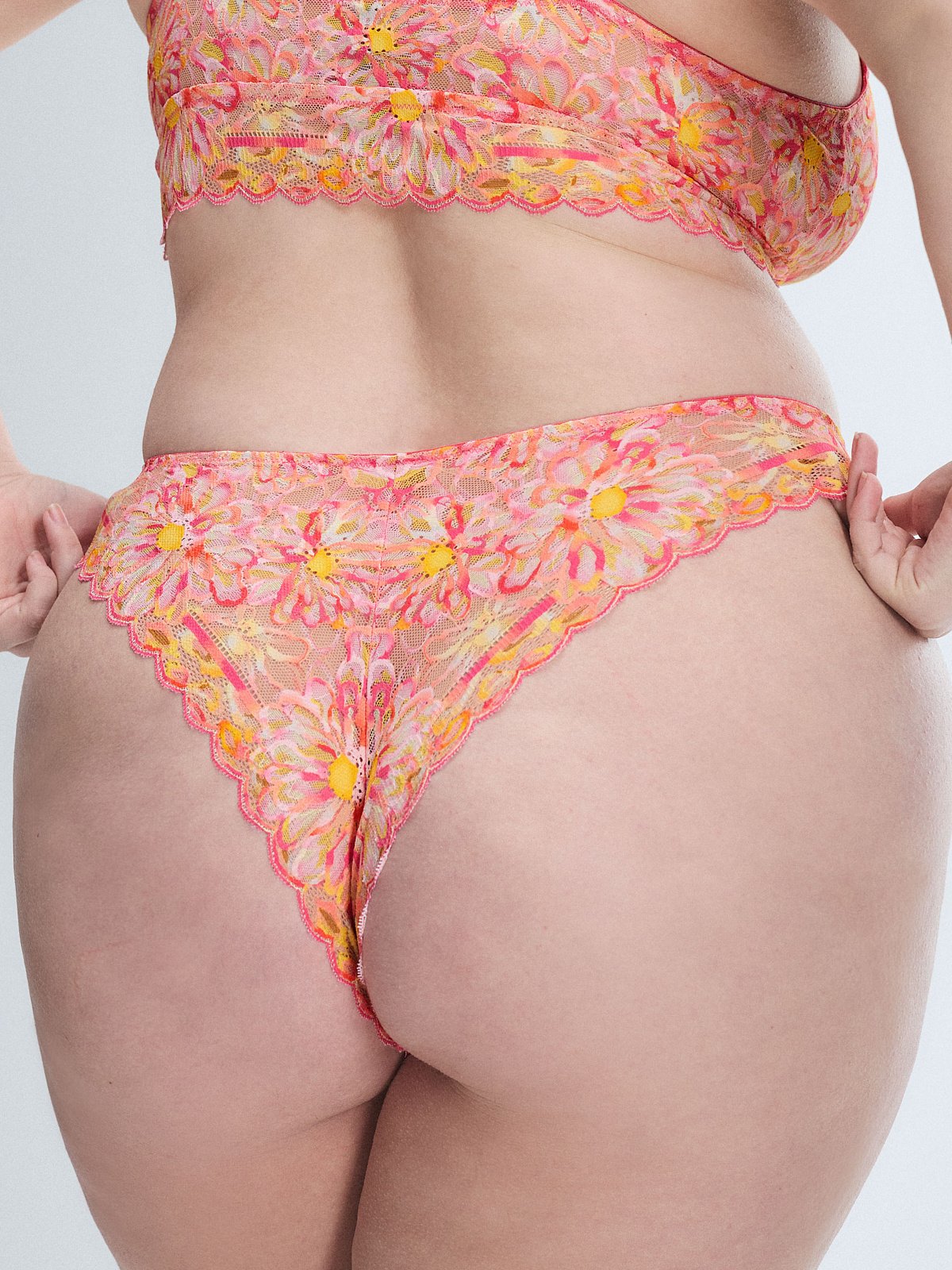 SUNRAY LACE PLUNGA BRA 2-PICECE SET